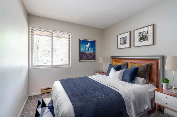 Toledo Ohio, Two Bedroom Apartment, Carpeted Floors, Neutral Paint Schemes, Granite Style Counters, Hardwood Style Floors, Shaker Style Cabinets, Matching Appliances, Spacious Closets