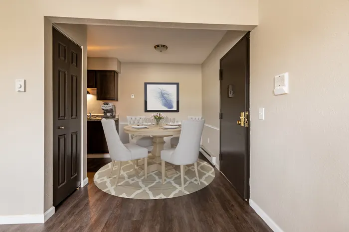 Toledo Ohio, Two Bedroom Premium Apartment, Carpeted Floors, Neutral Paint Schemes, Granite Style Counters, Hardwood Style Floors, Shaker Style Cabinets, Matching Appliances, Spacious Closets