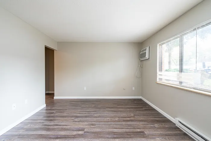 Toledo Ohio, Two Bedroom Premium Apartment, Carpeted Floors, Neutral Paint Schemes, Granite Style Counters, Hardwood Style Floors, Shaker Style Cabinets, Matching Appliances, Spacious Closets