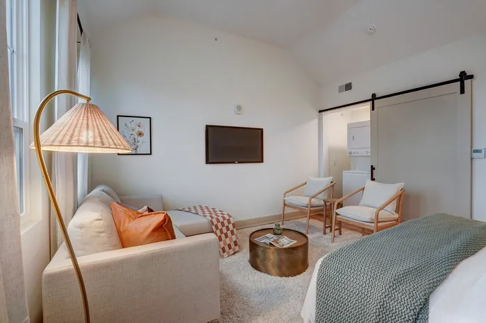 Flats On East Gay | Studio