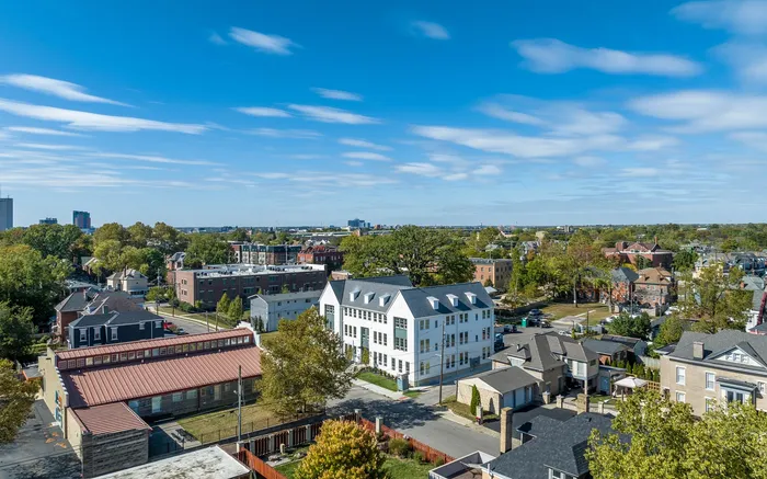 Flats On East Gay