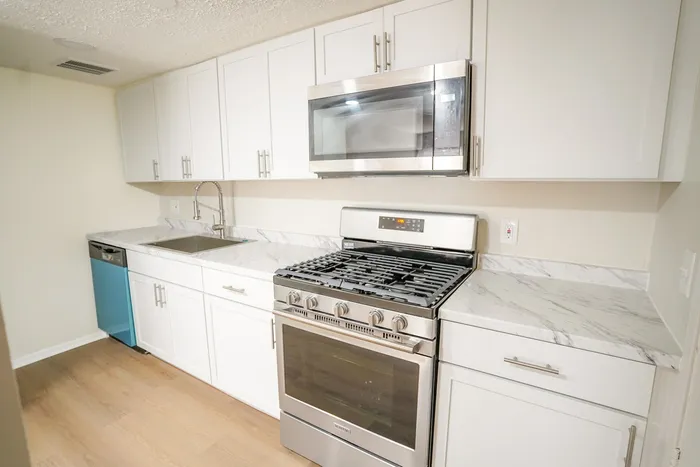 2BR/1.5BA Townhome