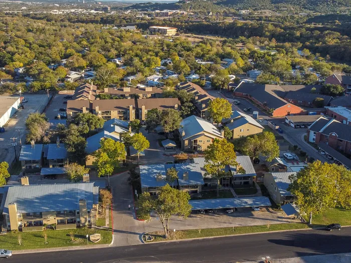 Aerial View | Lakeside Apartment Homes