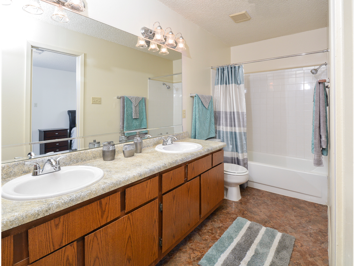 Bathroom | Double sink Vanity