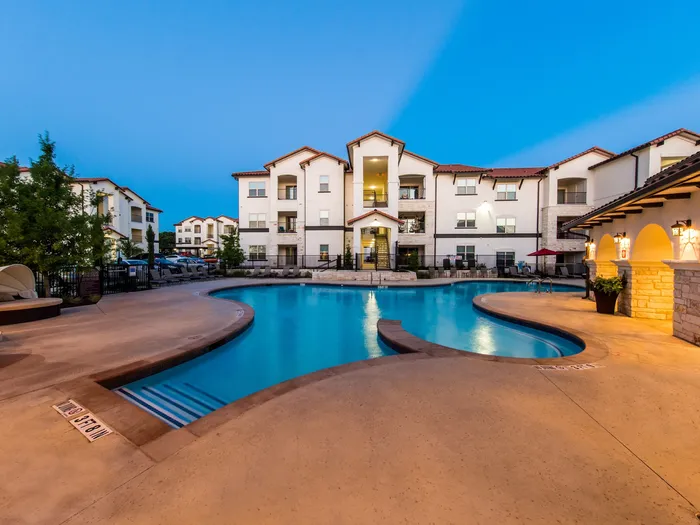 Resort Style Pool | Southpark Crossing Apartments