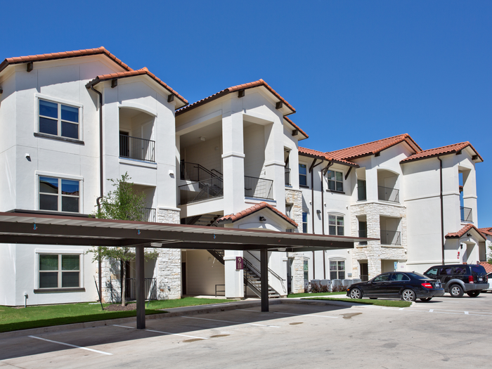 Carports | Southpark Crossing Apts