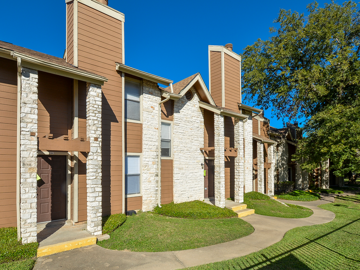 Exterior of Building | Willow Brook in Austin TX