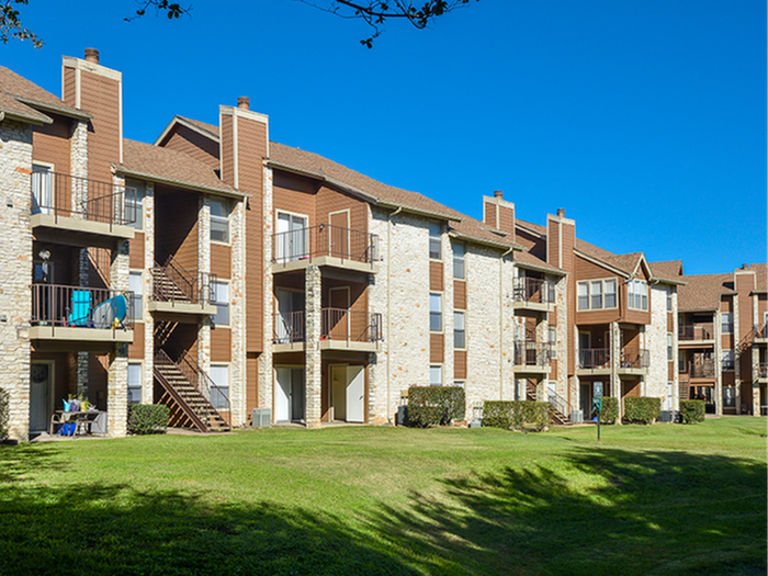 Exterior of Buildings | Well Maintained grounds | Willow Brook Apts in Austin TX