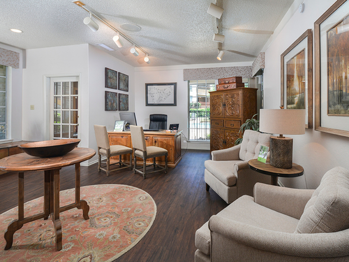 Leasing Office | Oak Springs Apts | San Antonio