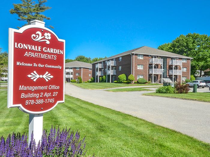 Lonvale Gardens Property Sign | Lonvale Gardens Apts