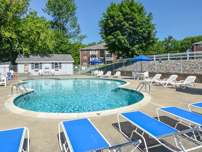 Sparkling Pool | Lonvale Gardens Apartments