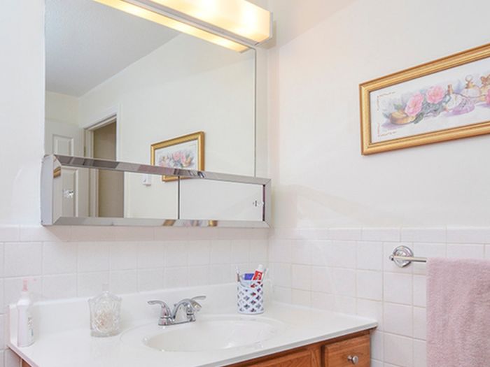 Bathroom | One Bedroom Unit | Lonvale Gardens
