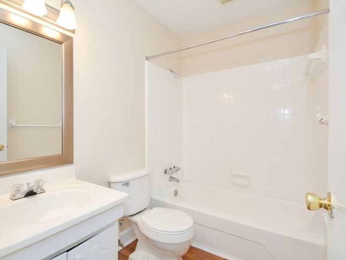 Renovated Bathroom | Vinyl Plank Flooring | Magnolia Place Apts