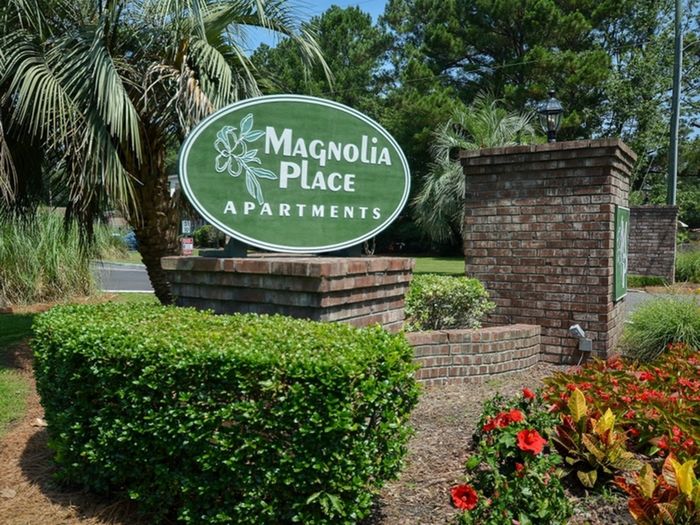 Magnolia Place Entrance Sign | Magnolia Place Apts