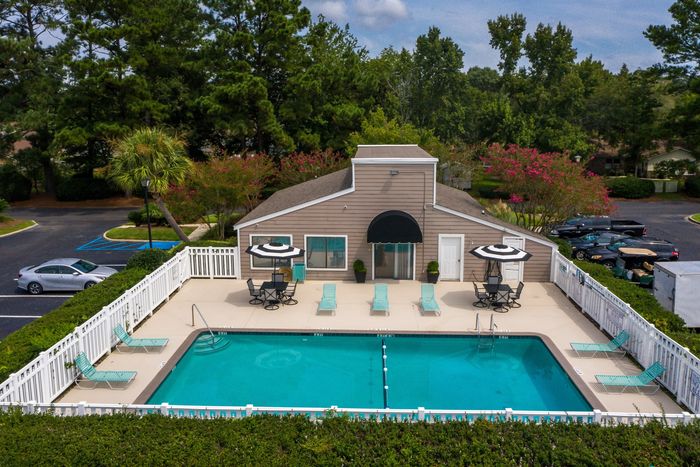 Sparkling Pool | Branchwood Apartment Homes