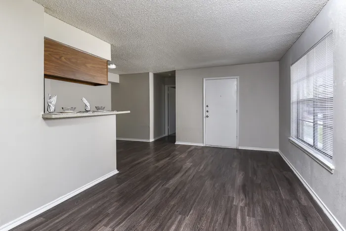 Living Area | Plank Flooring