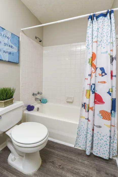 Secondary Bathroom | Wood plank Floor | Shower/Tub