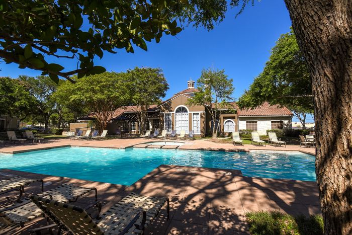 Resort Style Pool | Inidan Hollow Apartments
