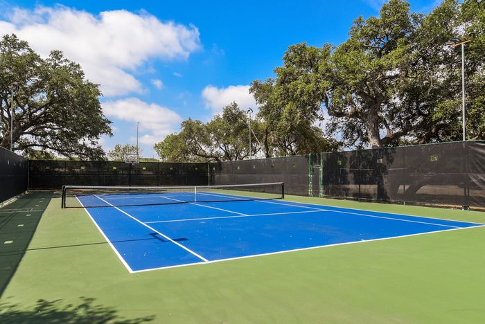 Tennis Courts | Indian Hollow Apartments