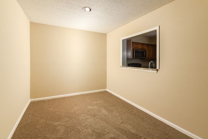 Sedgfield Dining Area | Passthrough Window