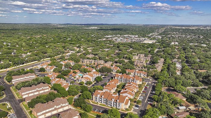 Aerial View of the Stoneleigh Community