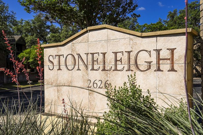 Stoneleigh community sign