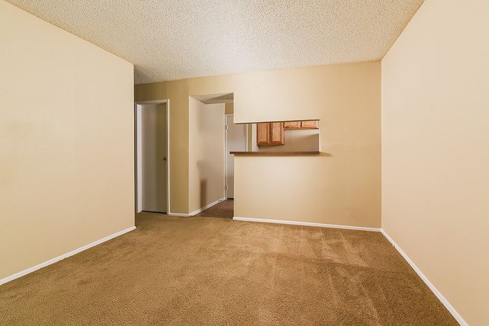 Living and dining area | Open area to view kitchen