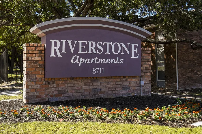 Riverstone community sign