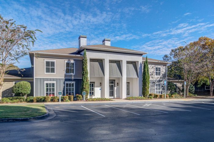 Leasing Center
