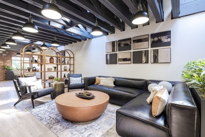 Brand New Resident Lounge