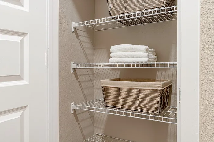 closet with shelves