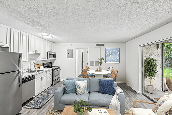 Liv at Winter Park Apartment Homes - Open Living Area