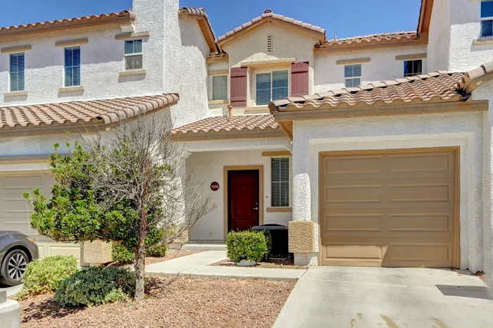 logan-at-southern-highlands-townhomes-direct-access-garage