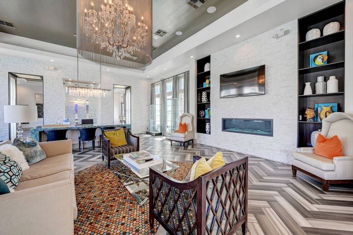 logan-at-southern-highlands-resident-lounge