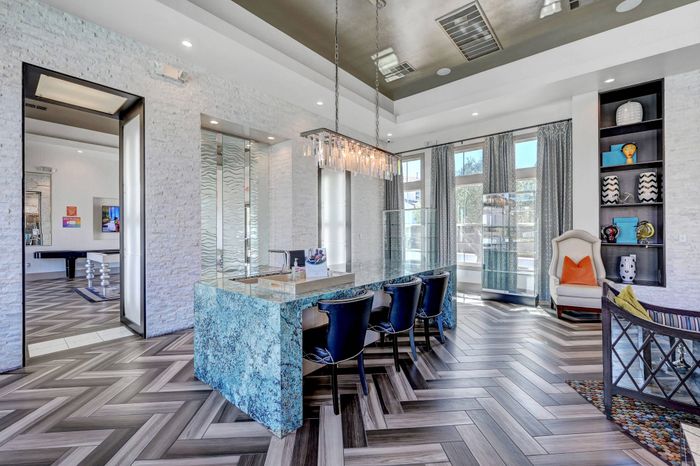 logan-at-southern-highlands-resident-lounge