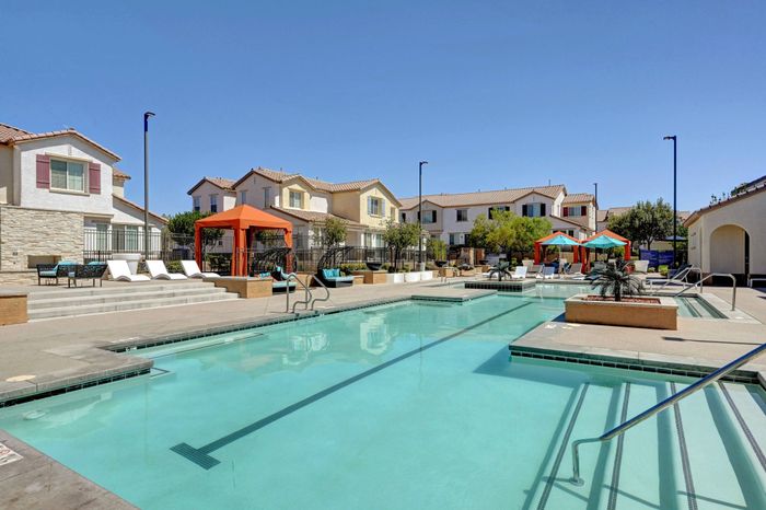 logan-at-southern-highlands-resort-pool-spa