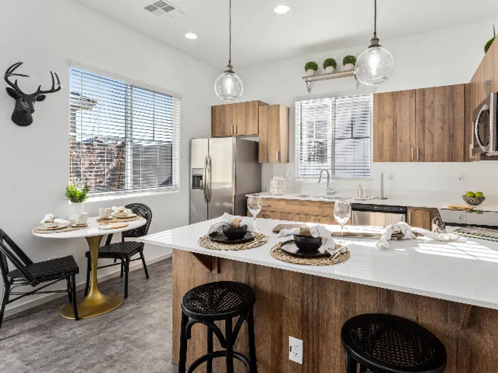 Model Kitchen Breakfast Bar