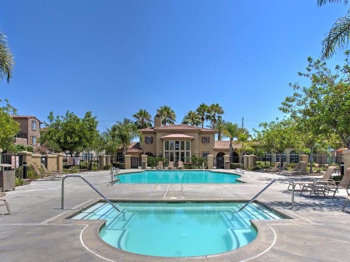 stella-at-towngate-pool-spa