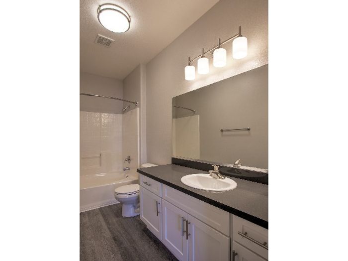 stella-at-towngate-bathroom
