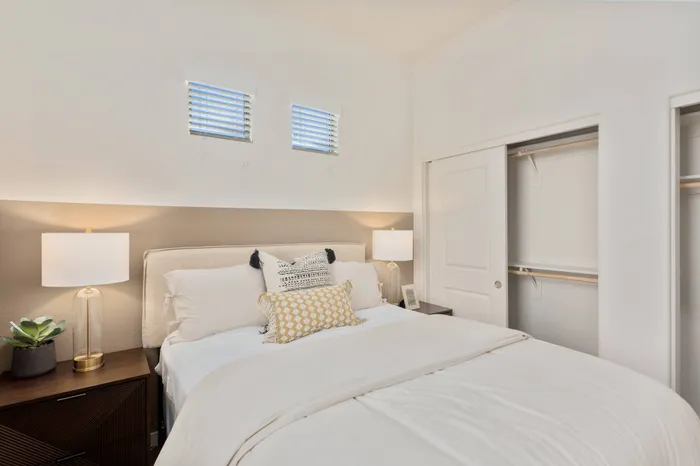 logan-at-deer-valley-home-bedroom