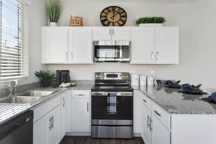 logan-at-ellsworth-kitchen