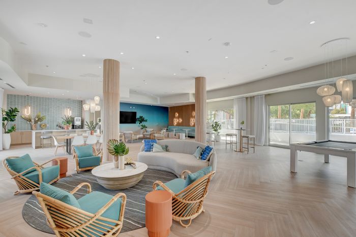 south-beach-by-logan-resort-community Room