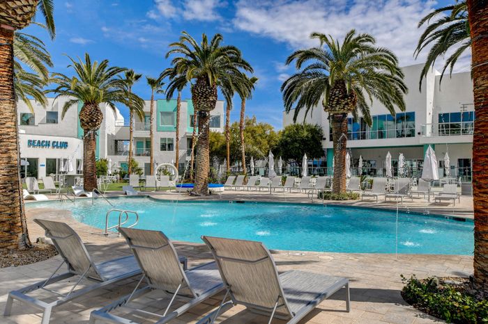 south-beach-by-logan-resort-swimming-pool-spa