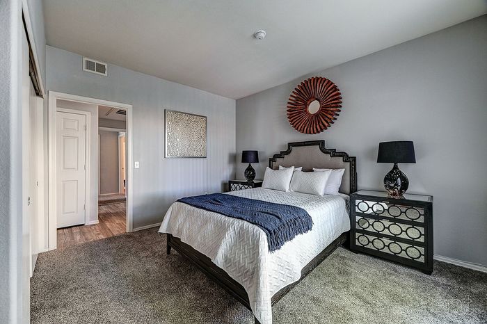 logan-charleston-bedroom