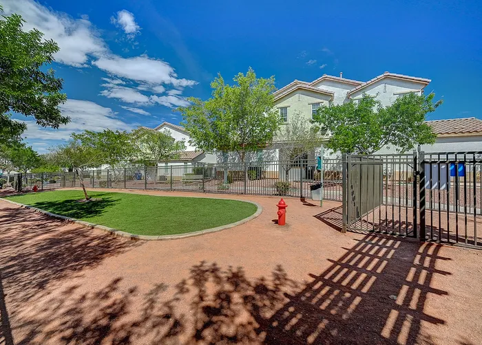 Logan-southern-highlands-dog-park