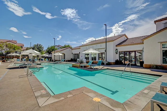Logan-southern-highlands-pool
