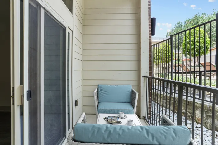 Private patio and balcony at Lantower Legacy Lakes