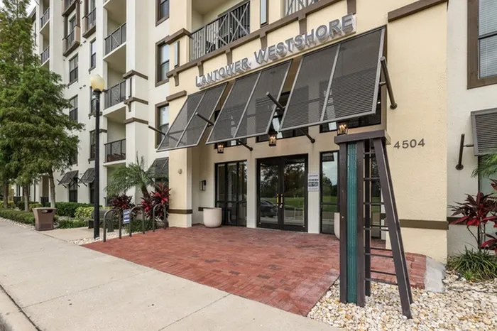 Community entrance at Lantower Westshore