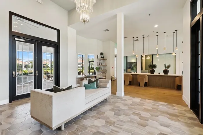 Tortuga Bay at Waterford Lakes leasing office with bright lighting and modern finishes.