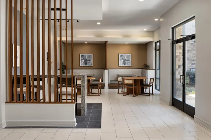 Clubroom at Lantower Waverly with booth style seating and modern décor.
